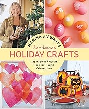 Random House Martha Stewart's Handmade Holiday Crafts: 225 Inspired Projects for Year-Round Celebrations